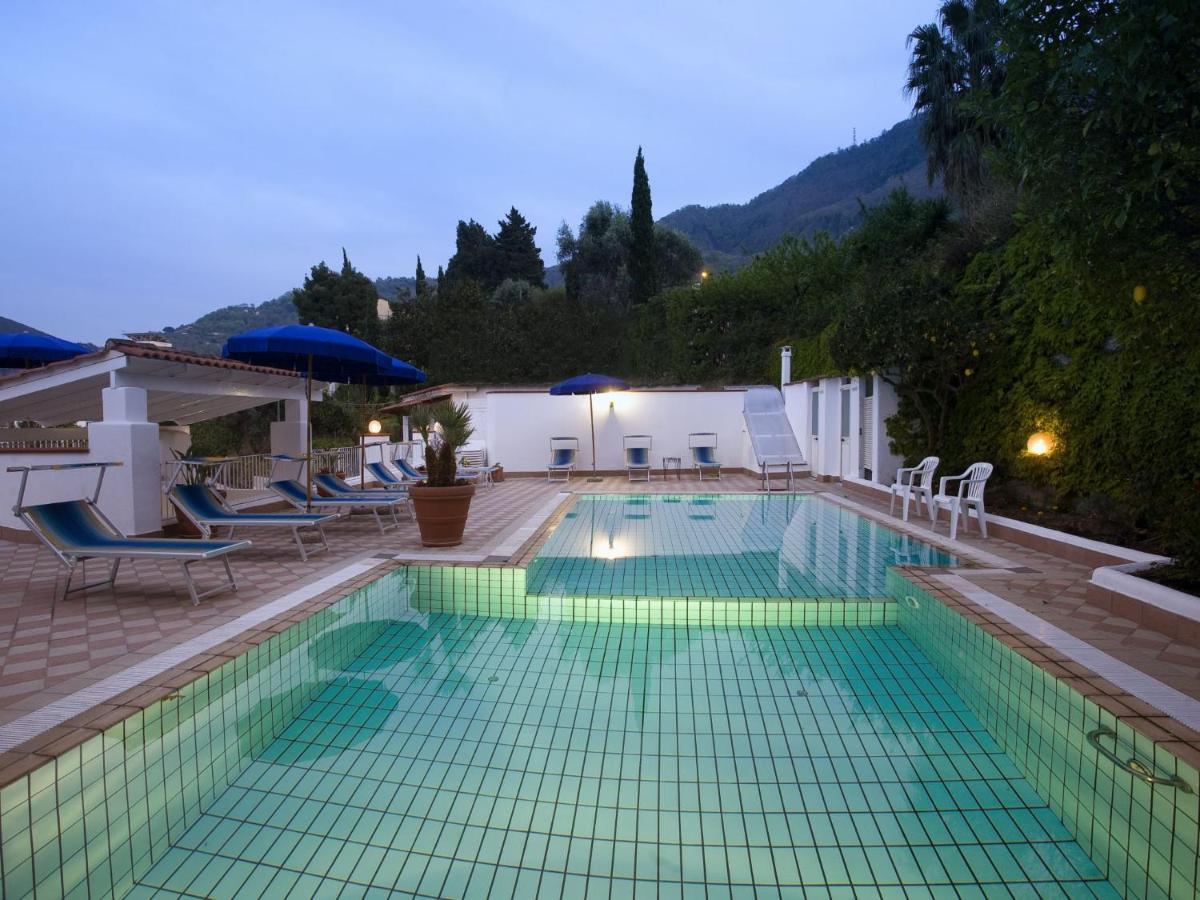 Hotel Villa D'Orta Isquia Exterior foto